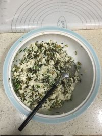 豆腐酸菜煎包的做法步骤3