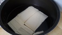 葱香黄金豆腐的做法步骤1