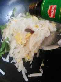 生菜炒米面的做法步骤8