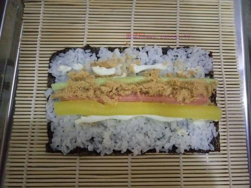 蛋皮樱花寿司卷的做法