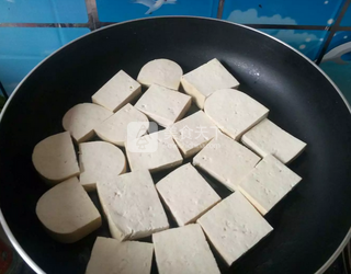 煎豆腐的做法步骤：4