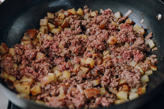 优康牛肉 | 异国风情的咖喱豌豆牛肉饭的做法步骤：3