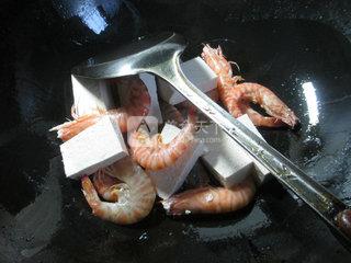 咖喱豆腐基围虾 的做法步骤：4