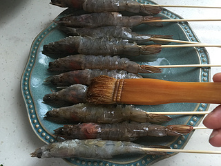 串烤大虾的做法步骤：6