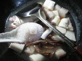茶树菇茭白烧五花肉的做法步骤：9