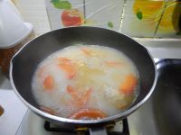 西红柿芦笋肉片汤的做法步骤9