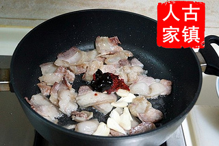 回锅肉的做法步骤：9