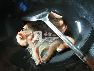 鲜虾煮粉丝的做法步骤：3