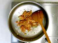辣白菜炖豆腐汤的做法步骤4