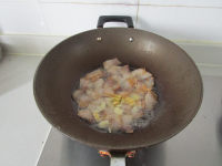 咸肉花菜干锅的做法步骤6