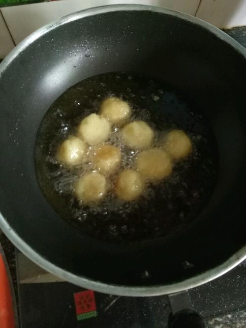 酱烧土豆丸的做法