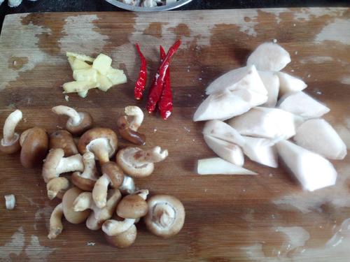 山药香菇炖驴肉（简单版）的做法