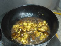 香菇烧鸡块的做法步骤9