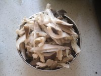 炸蘑菇的做法步骤2