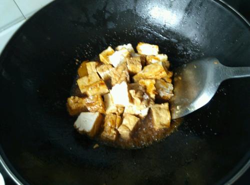 酱扒油豆腐的做法