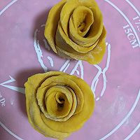 南瓜玫瑰花卷的做法图解6