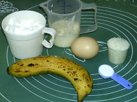 淡奶油香蕉松糕的做法步骤1