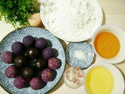 紫薯核桃豆沙馅月饼的做法
