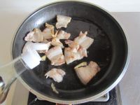 草菇肉片的做法步骤3