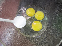葱花炒蛋的做法步骤3
