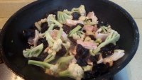 木耳菜花炒鱼片的做法步骤10