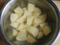 韩式酱土豆的做法步骤2
