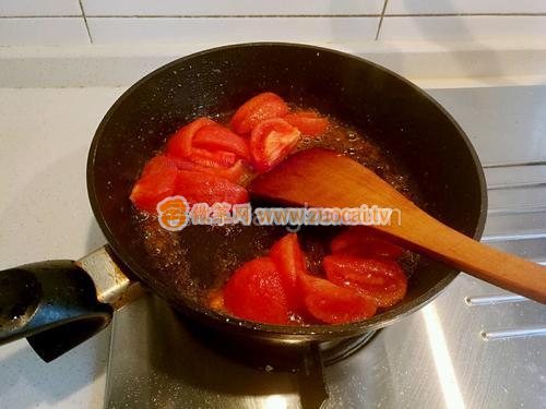 西红柿炒鸡蛋的做法