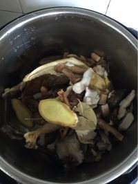 腊野鸡香菇汤的做法步骤4