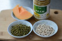 薏米木瓜花粉绿豆浆的做法步骤1