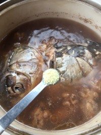 桂圆核桃鱼头汤的做法步骤9
