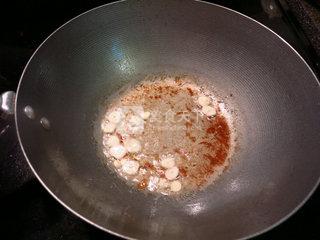咸肉炒豇豆豆干的做法步骤：4