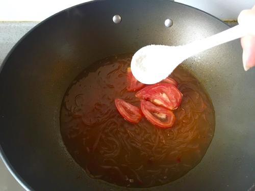 番茄牛肉线粉的做法