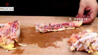 【砂锅黄焖鸡】美味易做的做法步骤：1