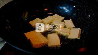 香辣酱汁焖豆腐的做法步骤：6