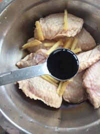 蚝油焗鸡翅的做法步骤4