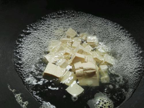 海带结烧豆腐的做法