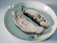 香煎海参斑鱼的做法步骤1