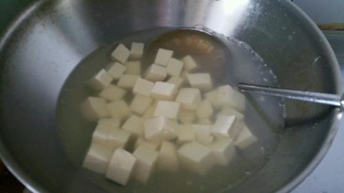 麻婆豆腐（自制辣酱版）的做法