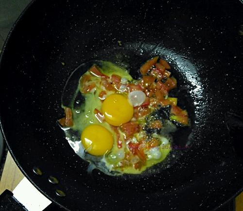 西红柿鸡蛋汤粉的做法