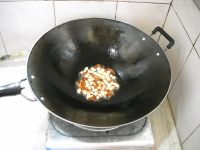 熏干毛豆烩咸鱼的做法步骤3