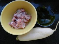 海带萝卜排骨汤的做法步骤1