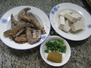 咖喱豆腐基围虾 的做法步骤：1