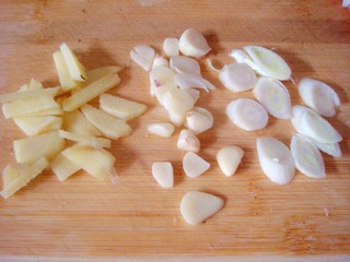 【湘菜】--干锅手撕包菜的做法步骤：9