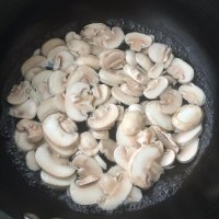 腊肠炒口蘑的做法步骤4