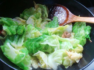 【湘菜】--干锅手撕包菜的做法步骤:15