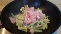 木耳菜花炒鱼片的做法步骤7
