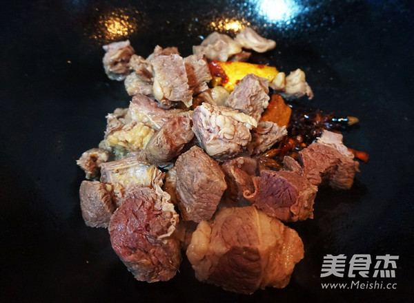 九阳炒菜机#迟rowrow私房菜谱：土豆焖牛肉的做法