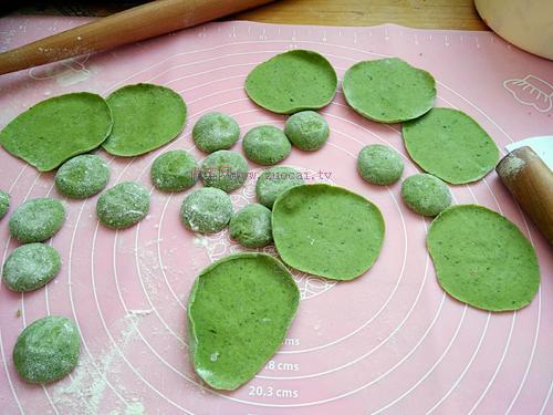 绿叶饺子的做法