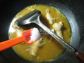咖喱鸡翅根煮粉丝的做法步骤：8