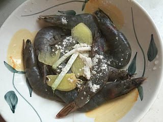串烤大虾的做法步骤：4